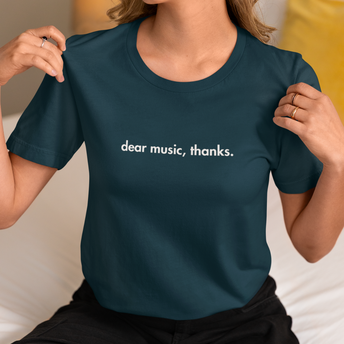 DEAR MUSIC Oversized Light-Soft