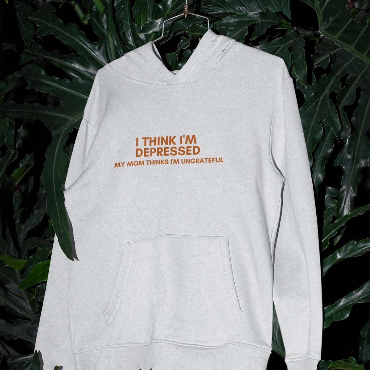 MOMMY ISSUES Regular Fit T-Shirt